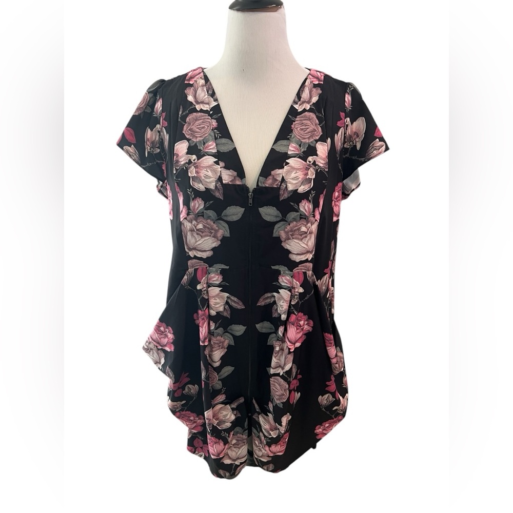 City Chic Black V-Neck Floral Short Sleeve Top